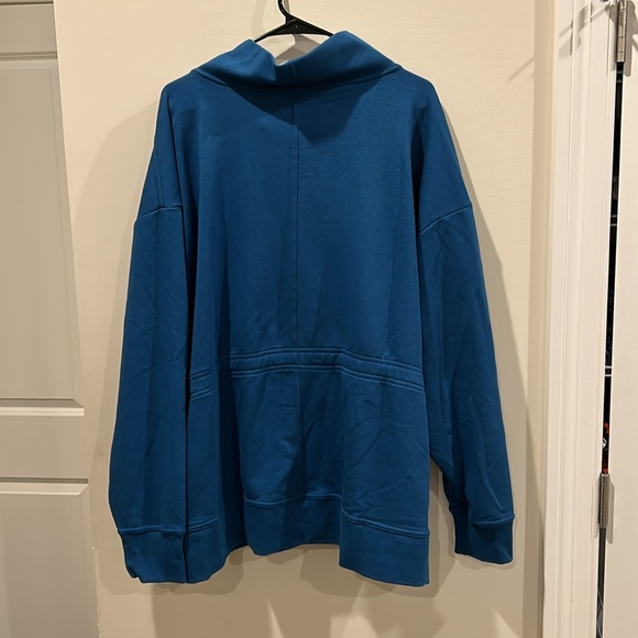 Nike Women’s Size 3X Loose Fit Funnel Neck Pullover NWT - Picture 2 of 5